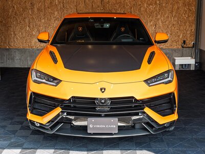 LAMBORGHINI URUS - 7