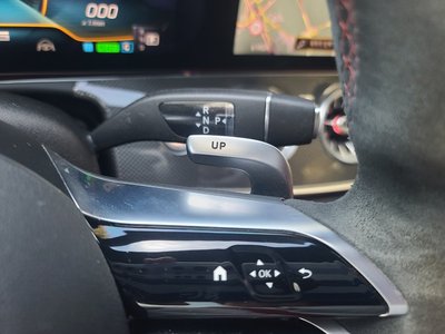 MERCEDES-BENZ E-CLASS - 9