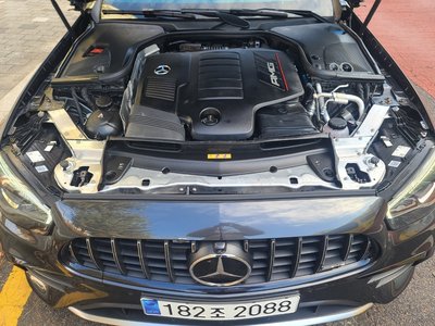 MERCEDES-BENZ E-CLASS - 7