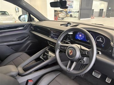 صورة مصغرة 12 لـ 2025 Porsche MACAN