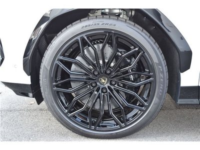 2026 Lamborghini URUS 照片 9
