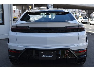 2026 Lamborghini URUS 照片 2