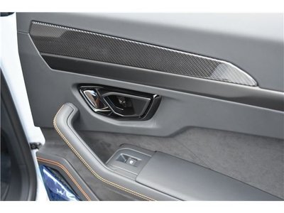 صورة مصغرة 49 لـ 2026 Lamborghini URUS