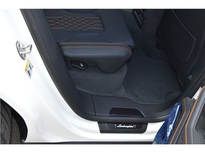 صورة مصغرة 45 لـ 2026 Lamborghini URUS