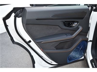 صورة مصغرة 32 لـ 2026 Lamborghini URUS