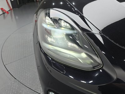صورة 9 لـ 2020 Porsche PANAMERA
