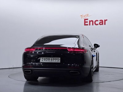 صورة 4 لـ 2020 Porsche PANAMERA