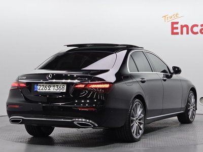 MERCEDES-BENZ E-CLASS - 5