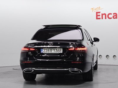 MERCEDES-BENZ E-CLASS - 3