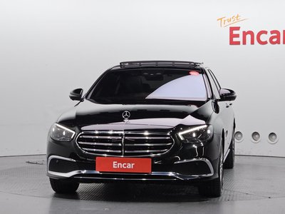 MERCEDES-BENZ E-CLASS - 2