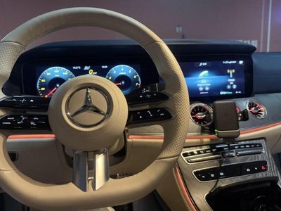 MERCEDES-BENZ E-CLASS - 3