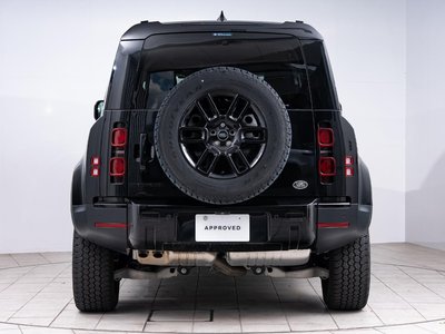 LAND ROVER DEFENDER - 4