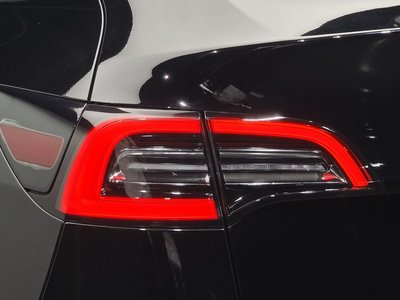 2022 Tesla MODEL Y — фото 10