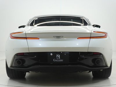 ASTON MARTIN DB11 - 6