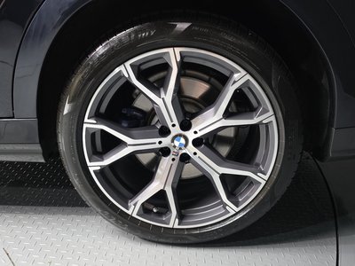 2021 BMW X6 photo 8