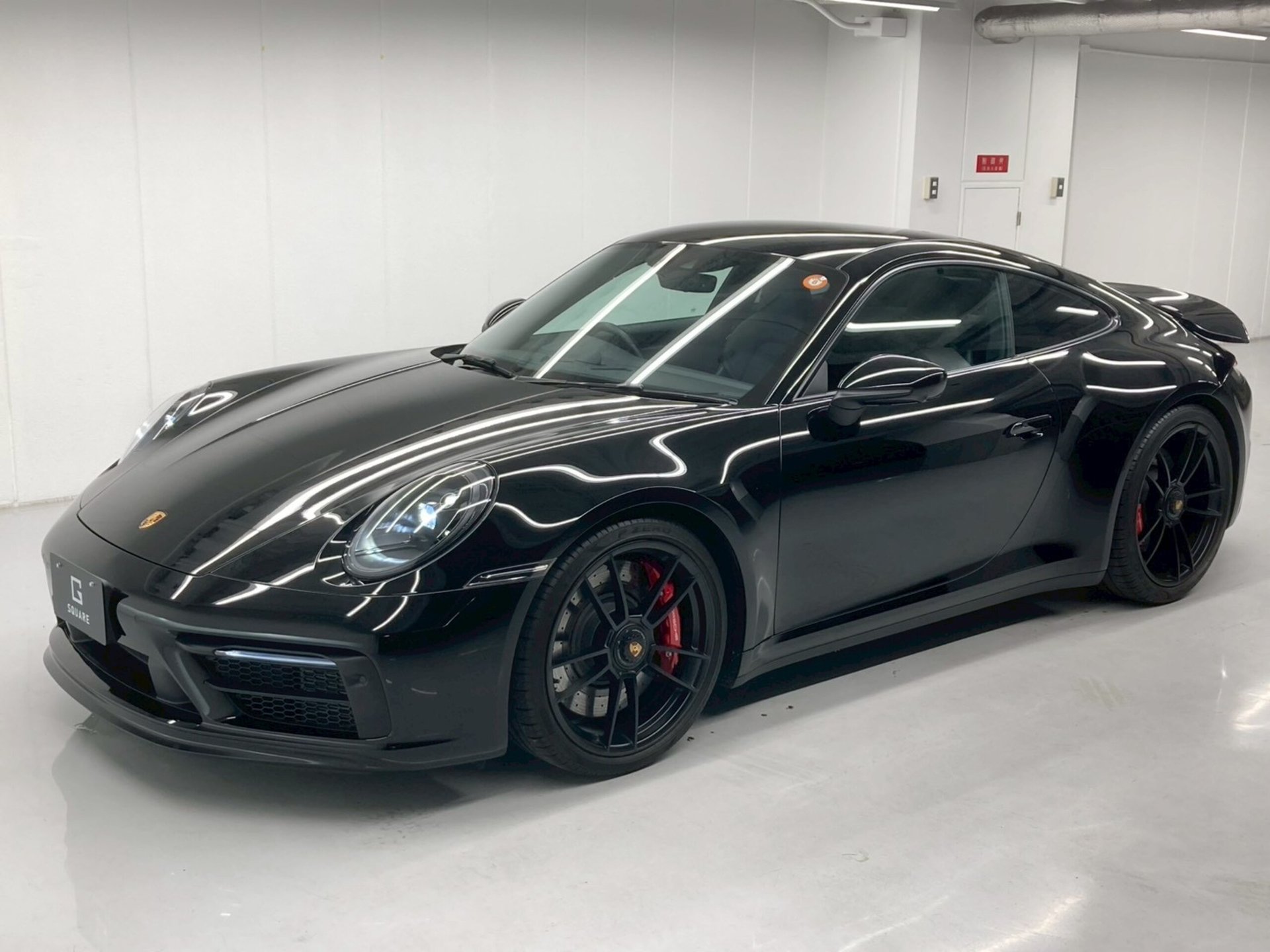 PORSCHE 911 - View 1