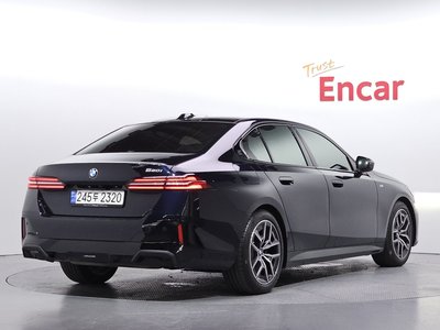 2024 BMW 5 SERIES 照片 4