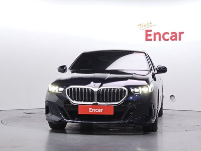 2024 BMW 5 SERIES 照片 2