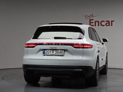 PORSCHE CAYENNE - 4