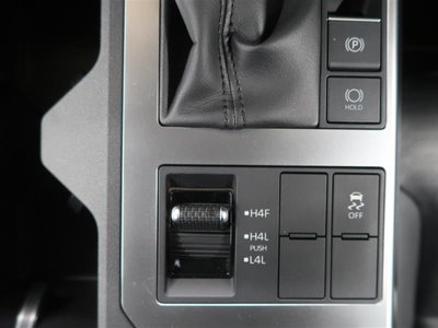 صورة مصغرة 25 لـ 2024 Toyota LAND CRUISER 250