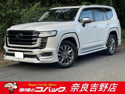 TOYOTA LAND CRUISER 300