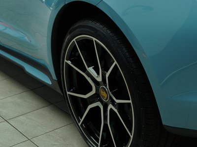 PORSCHE TAYCAN - 5