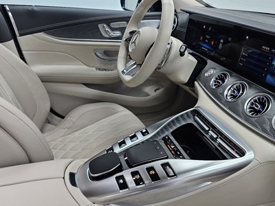 صورة 9 لـ 2025 Mercedes-BENZ GT AMG