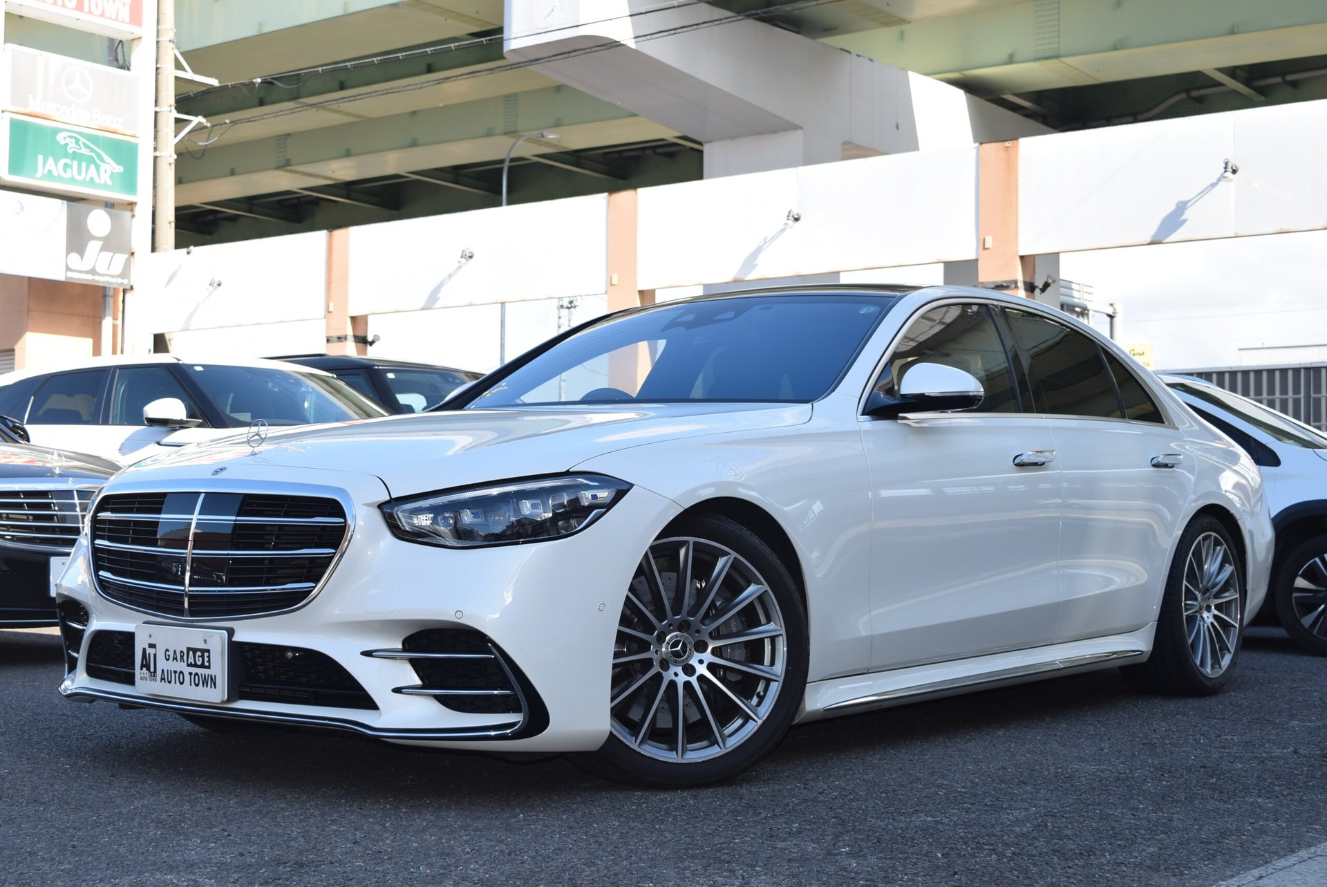 MERCEDES-BENZ S-CLASS - View 1