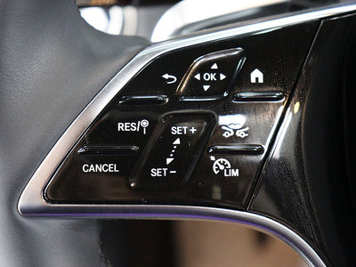 MERCEDES-BENZ E-CLASS - 10