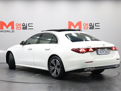 MERCEDES-BENZ E-CLASS - 3