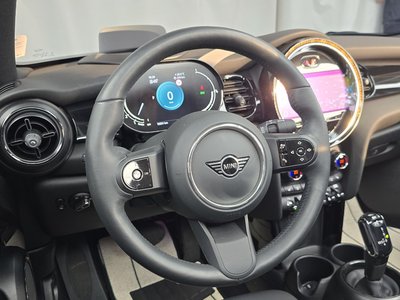 صورة مصغرة 13 لـ 2024 MINI COOPER CONVERTIBLE