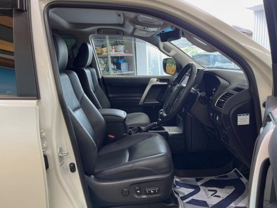 TOYOTA LAND CRUISER PRADO - 9