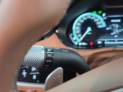 2021 Genesis GV70 thumbnail 26