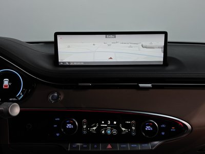 2021 Genesis GV70 thumbnail 19