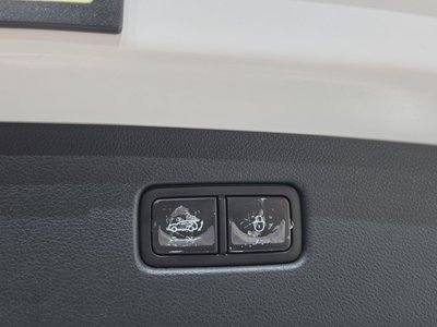 2021 Genesis GV70 thumbnail 23