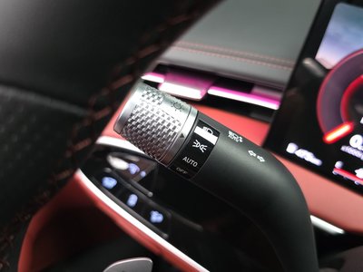 2026 Genesis GV70 缩略图 30