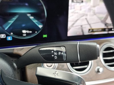 MERCEDES-BENZ E-CLASS - 9