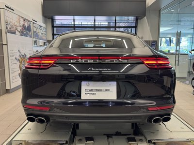 PORSCHE PANAMERA - 4