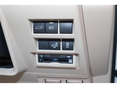 TOYOTA LAND CRUISER 300 - 10