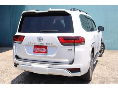 TOYOTA LAND CRUISER 300 - 3