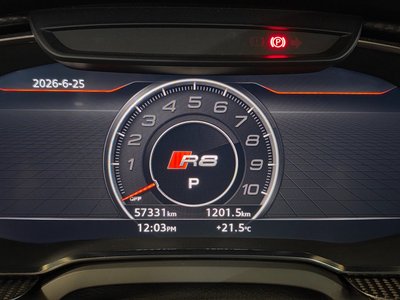 AUDI R8 - 10