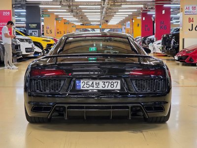 AUDI R8 - 2