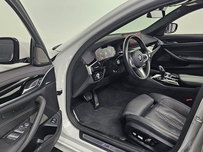 BMW 5 SERIES - 10