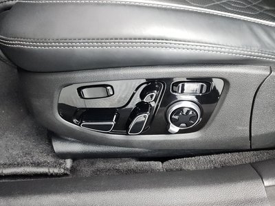 صورة مصغرة 31 لـ 2020 Genesis G90