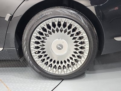 صورة 8 لـ 2020 Genesis G90