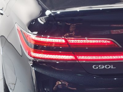 صورة 10 لـ 2020 Genesis G90