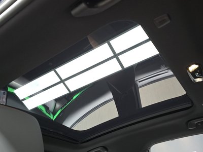 صورة مصغرة 23 لـ 2025 BMW 5 SERIES