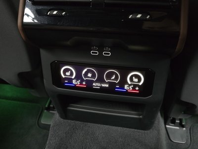 صورة مصغرة 30 لـ 2025 BMW 5 SERIES