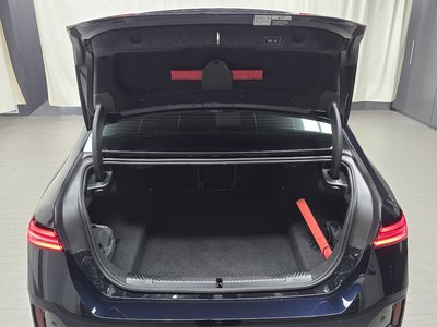 صورة مصغرة 31 لـ 2025 BMW 5 SERIES
