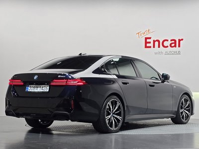 صورة 2 لـ 2025 BMW 5 SERIES